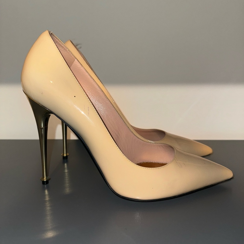 Tom Ford Off White Patent Leather Pumps Sz 40!! MUST GO!